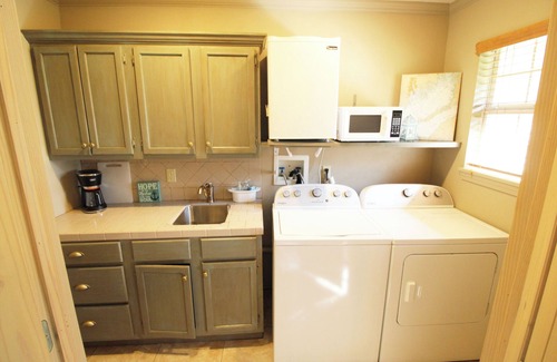 Langley House | Cozy Cove Grand Lake Home - Near cove with ramp