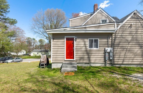 Hopewell Apartment | ! Cozy Cove near Fort Gregg-Adams: Perfect for 2 !
