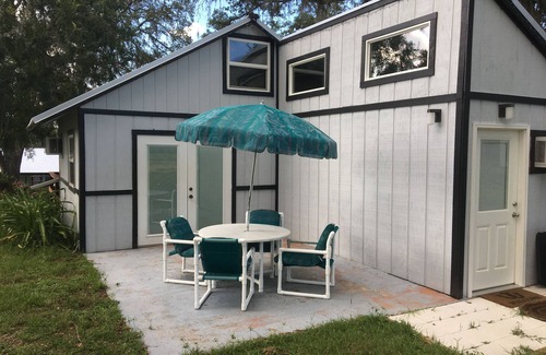 Brooksville Cabin | Cozy Cowboy Cottage at Spotted Dance Ranch