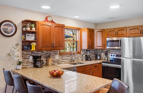 Bushkill House | Cozy Creekfront House with Sauna