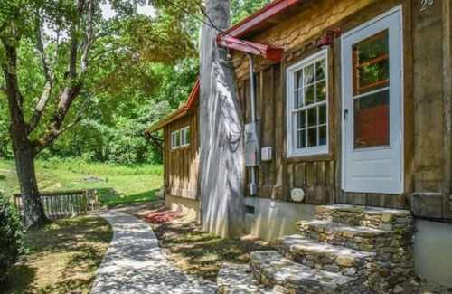 Asheville Cabin | Cozy Creekside Cabin w/sauna and hot tub!