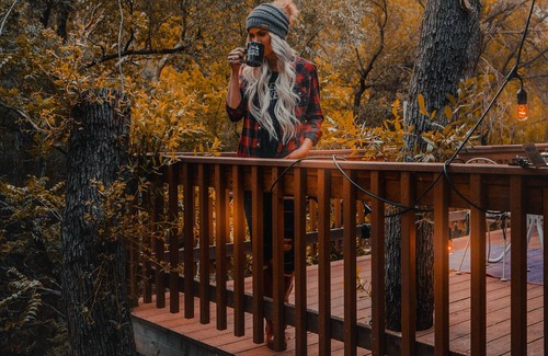 Sedona Cabin | Cozy Creekside Glamping in a Funky Studio Cabin in Oak Creek Canyon, Sedona AZ
