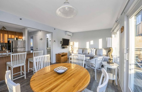 Napeague Apartment | Cozy Crib 2BR Beachside Home | PoolTennisClubhouse