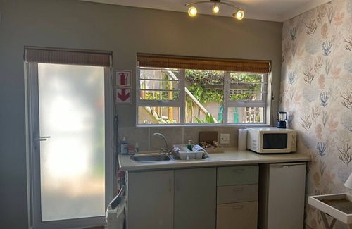 Langebaan Apartment | Cozy Crner, home away from home, near pristine beaches num3