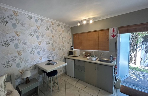 Langebaan Apartment | Cozy Crner, home away from home, near pristine beaches num3