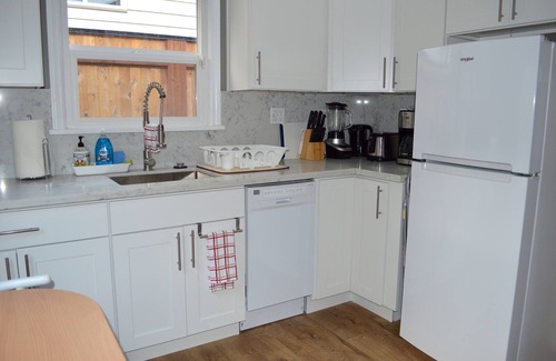 Crown Hill House | Cozy Crown Hill Cottage with Private Backyard Cabana near Carkeek Park