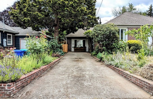 Cully Apartment | Cozy Cully Suite with Private Patio + Near PDX