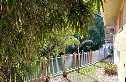 Currumbin House | Cozy Currumbin Beach Shack - Pet Friendly