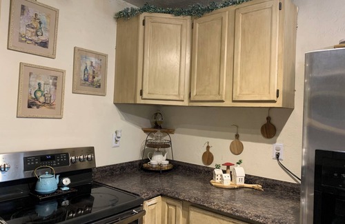 Crystal City House | Cozy, Cute and Quaint House 3 bed/2 bath House