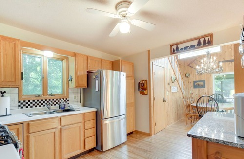 Markville Cabin | Cozy Danbury Escape: Snowmobiling & Ice Fishing!