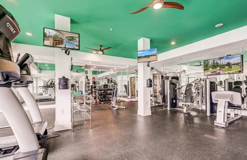 Columbia Apartment | Cozy deluxe apartment in Columbia min. away from restaurants & shopping centers.