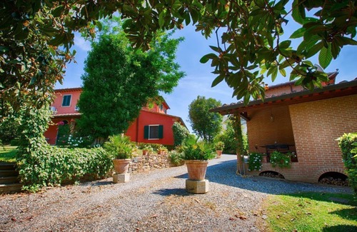 Fauglia House | Cozy detached house in a small private park a short distance from Pisa.