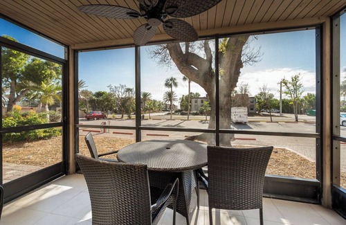 Sanibel Condo | Cozy Dockside 2 bedroom, 2 bath at Sanibel Moorings Resort #1321