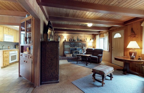West Village House | Cozy Dog-Friendly Cabin with WiFi Near Shaver Lake, Village, & More