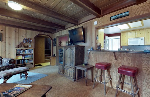 West Village House | Cozy Dog-Friendly Cabin with WiFi Near Shaver Lake, Village, & More