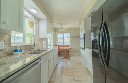 Yacht Club House | Cozy Doll House at Yacht Club Walking distance to Downtown Cape Coral & Beach