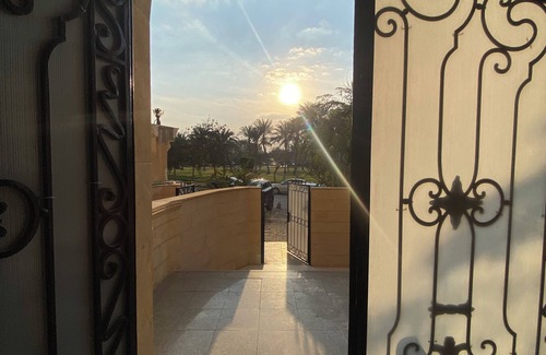 Hada'iq al-Qubbah Apartment | Cozy double Room with private bathroom in El Banfseg, Cairo with Free WiFi