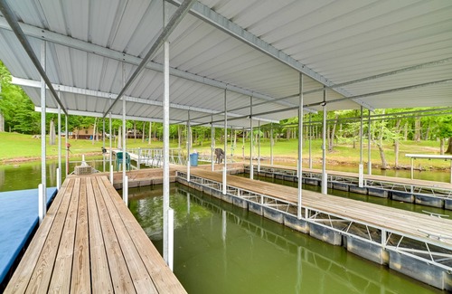 Dover House | Cozy Dover Home w/Boat Dock, Fire Pit & Deck!