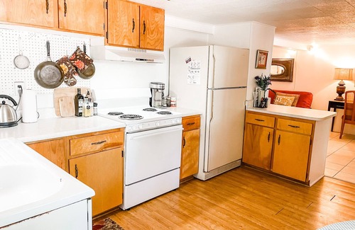 Nevada City Apartment | Cozy Downtown Cottage w Parking