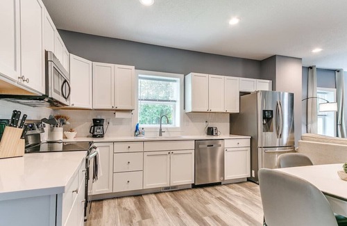 Des Moines House | Cozy Downtown Getaway