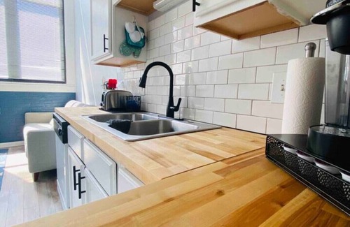 Downtown Cleveland Apartment | Cozy Downtown Modern Condo in the Heart of it all
