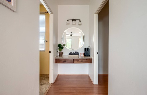 El Montevideo Apartment | Cozy Downtown Tucson Studio Close to UofA & El Con Mall Shops Restaurants Movies