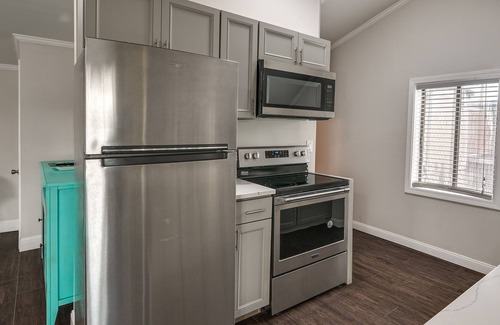 Woburn Apartment | Cozy Downtown Woburn Rental w/ Walkable Location!