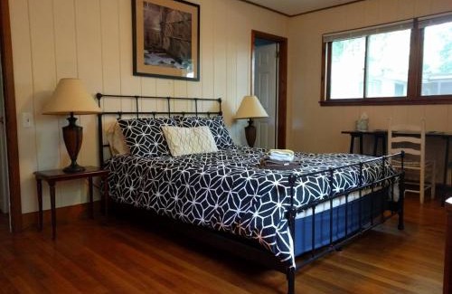 Duke Park House | Cozy Duke Park Retreat, Whole House