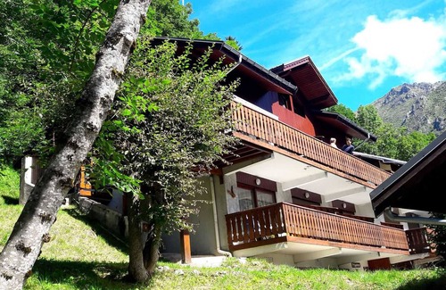 Champagny-en-Vanoise Apartment | Cozy duplex 6 pers, 2 bdrms, balcony, pets allowed