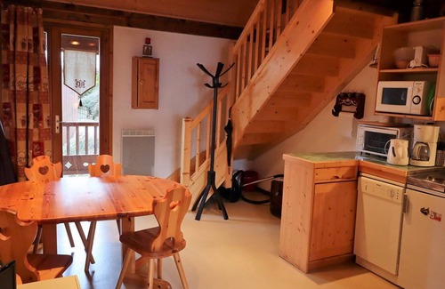 Beaufort Apartment | Cozy duplex 33m² in Arêches-Beaufort, 4 pers., ski-in/ski-out, pets allowed, parking