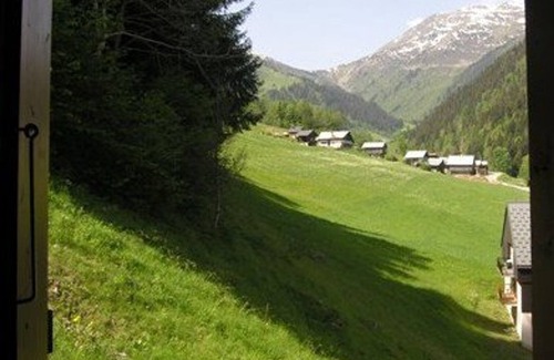 Beaufort Apartment | Cozy duplex 33m² in Arêches-Beaufort, 4 pers., ski-in/ski-out, pets allowed, parking