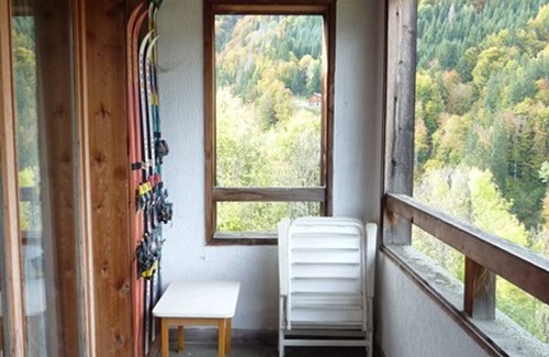 Saint-Jean-dʼAulps Apartment | Cozy duplex 7 pers near slopes with pool