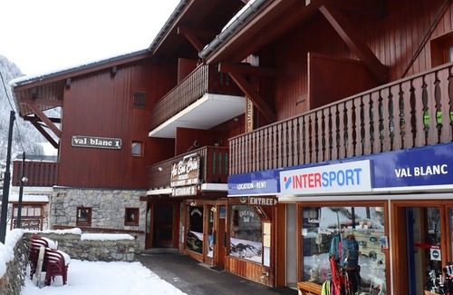Areches Apartment | Cozy Duplex with Pool, Sleeps 4-5, Central Arêches-Beaufort, 50m from Shops and Slopes