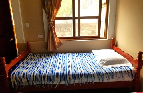 San Lucas Toliman House | Cozy, economical lodging at Casa Qatzij, 10 min from the lake!