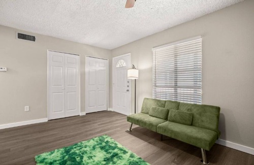 South Manchaca Apartment | Cozy Emerald Hideaway - Pet Friendly
