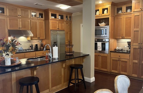 Russellville Condo | Cozy Executive Condo located in gated community on golf course minutes from lake