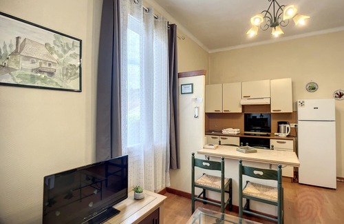 Lamalou-les-Bains Apartment | Cozy F2 Apartment with Terrace near Thermal Baths in Lamalou-les-Bains