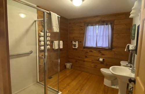 Saint Joe Cabin | Cozy family-friendly cabin tucked away in the heart of St. Joe Arkansas