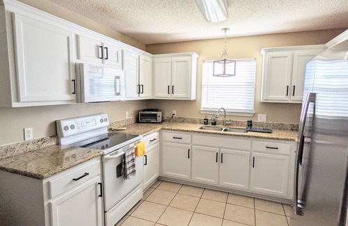 D'Iberville House | Cozy Family Home Close to Biloxi and Beach