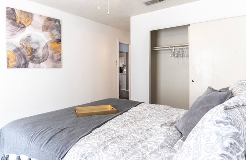 Killeen House | Cozy Family Home