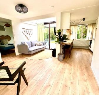 Vijfhuizen House | Cozy family house with spacious garden in the nature near Amsterdam