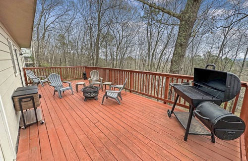 Cartersville House | Cozy Family-sized house. Pet Friendly!