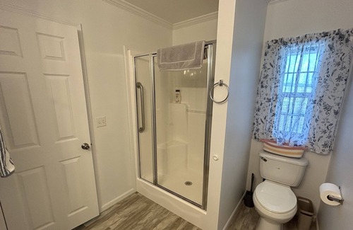 Germantown House | Cozy farm stay with mountain views!