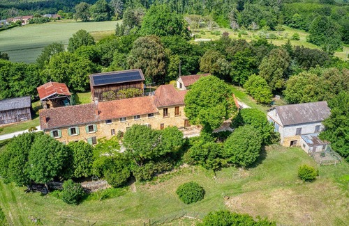 Carlux Cottage | Cozy Farmhouse Retreat: WiFi, Outdoor Fun, Near Sarlat & Lascaux