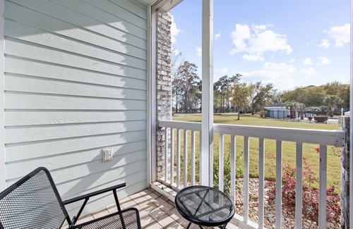 Central Myrtle Beach Apartment | Cozy First Floor at Magnolia