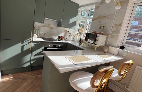 West Putney Apartment | Cozy flat in putney- the flat is under renovation available on 18 July 2024