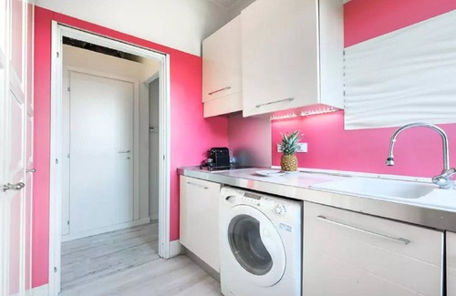 Zona LIII Tomba di Nerone Apartment | Cozy Flat Smart TV Wifi Aircon and Design aathroom with Jacuzzi!