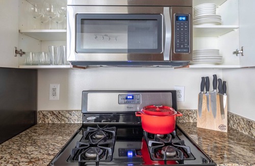 West End Apartment | Cozy Foggy Bottom 1BR w/Gym, Pool, DM, nr. Georgetown, by Blueground