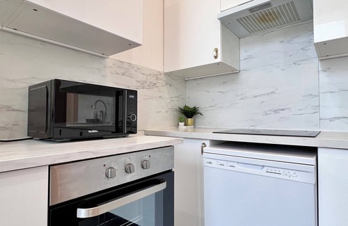 Brussels Apartment | Cozy for 9 Guests Brussels Midi Station