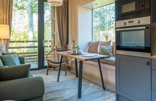 Maubray House | Cozy Forest Cottage Escape
